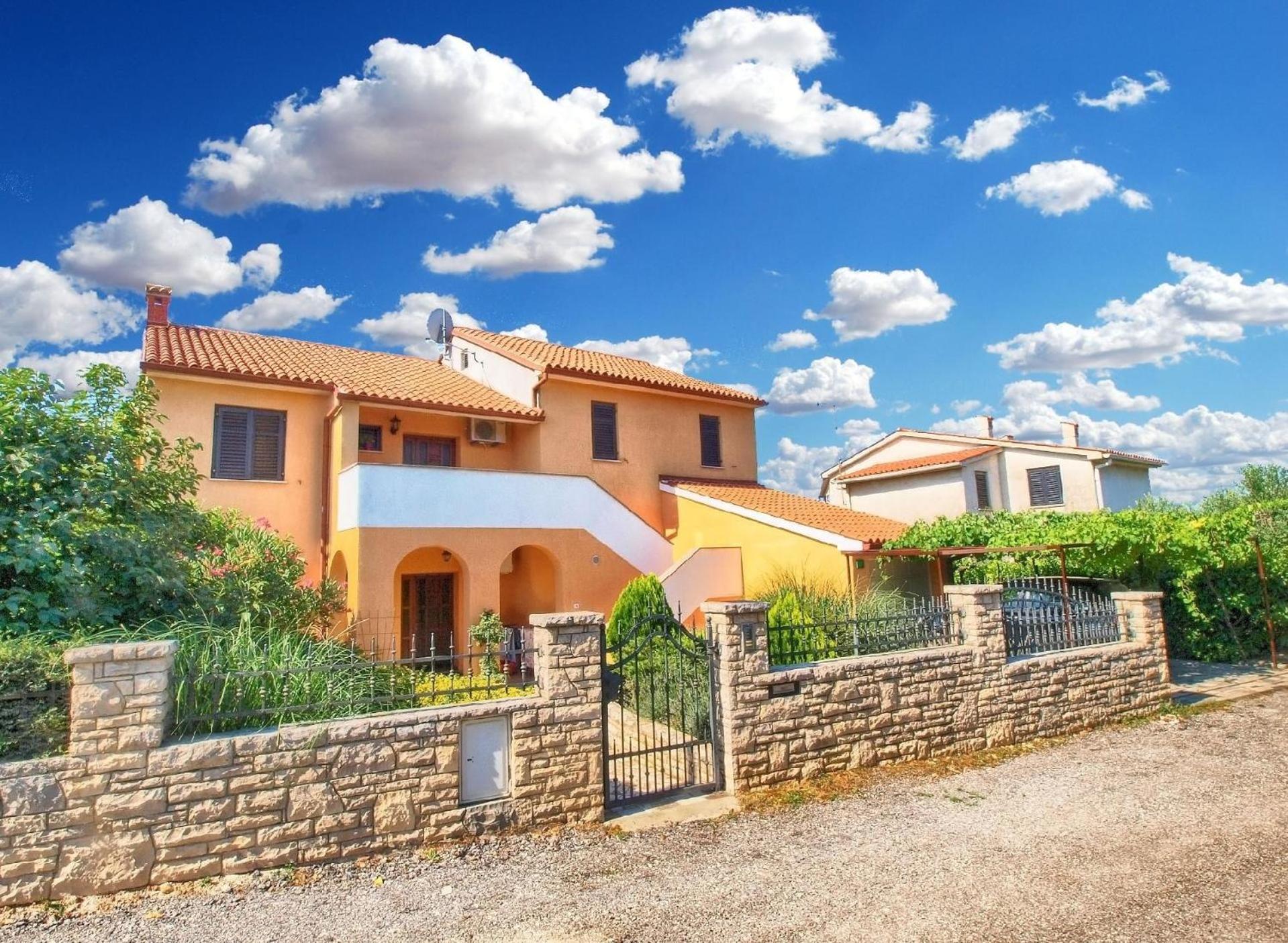 Fuer 7 Personen Ca 150 Qm In Pula-fondole, Istrien Istrische Riviera Apartman Pula
